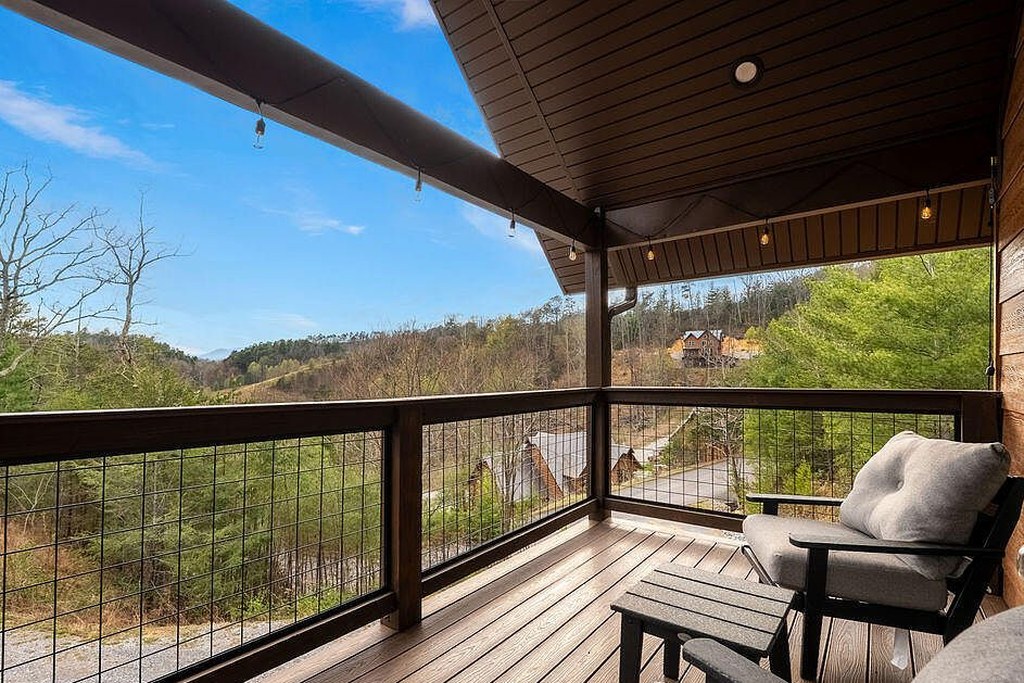 Upper deck with seating and the ridgeline view